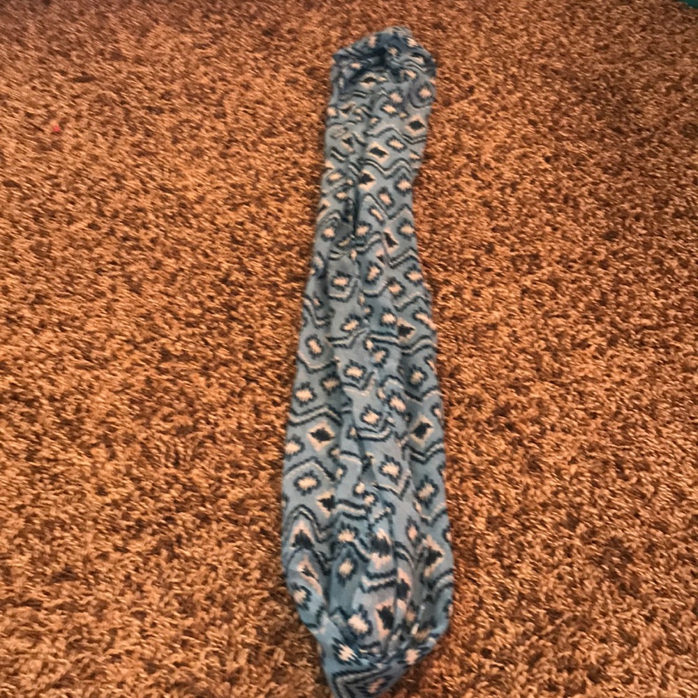 Scarf - Picture 2 of 2